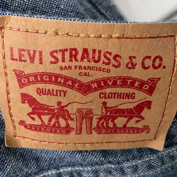 🎉2xHP🎉Levi’s Overall Shorts - Picture 3 of 9
